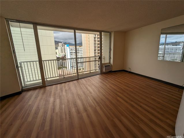 750 Amana Street 1504, Honolulu, HI 96814