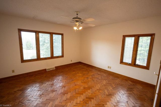 3605 NC 268, Siloam, NC 27047