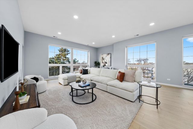 5830 N Lincoln Avenue 2S, Chicago, IL 60659