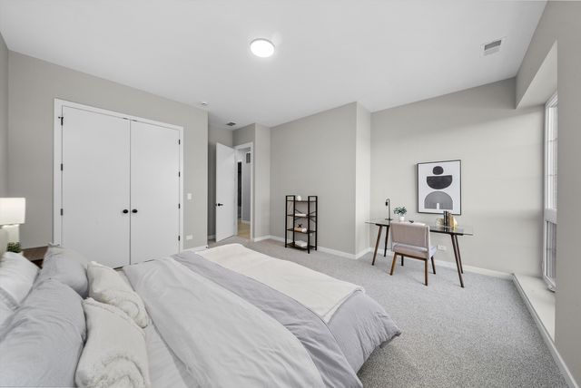 5830 N Lincoln Avenue 2S, Chicago, IL 60659
