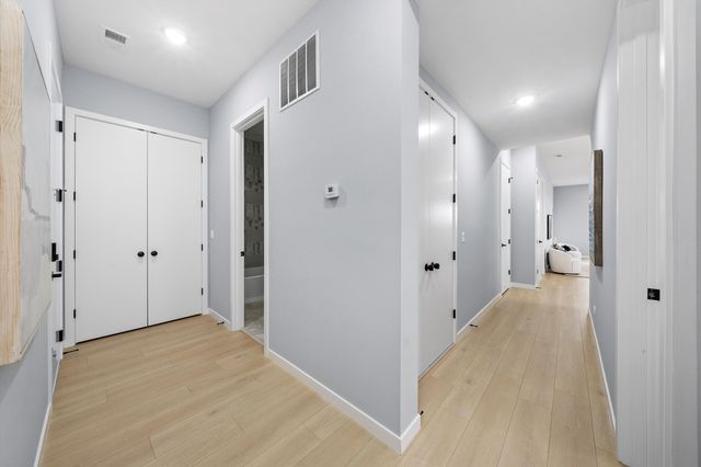 5830 N Lincoln Avenue 2S, Chicago, IL 60659
