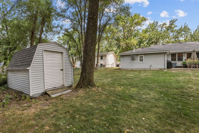 330 110th Lane NW, Coon Rapids, MN 55448