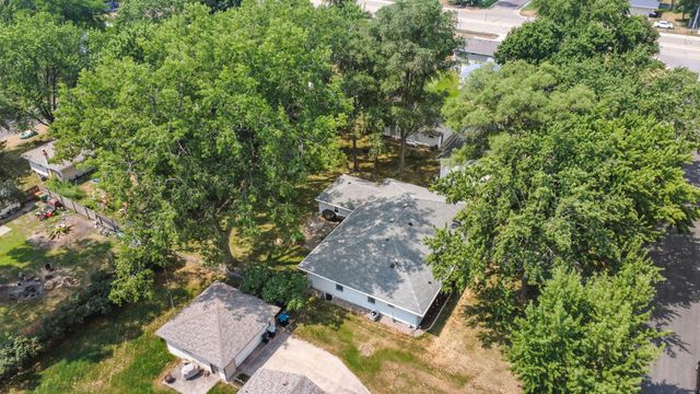 330 110th Lane NW, Coon Rapids, MN 55448