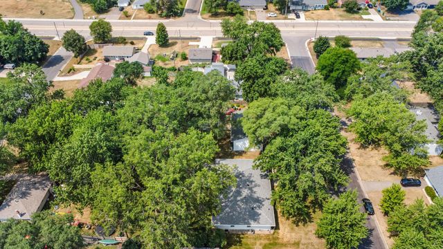 330 110th Lane NW, Coon Rapids, MN 55448