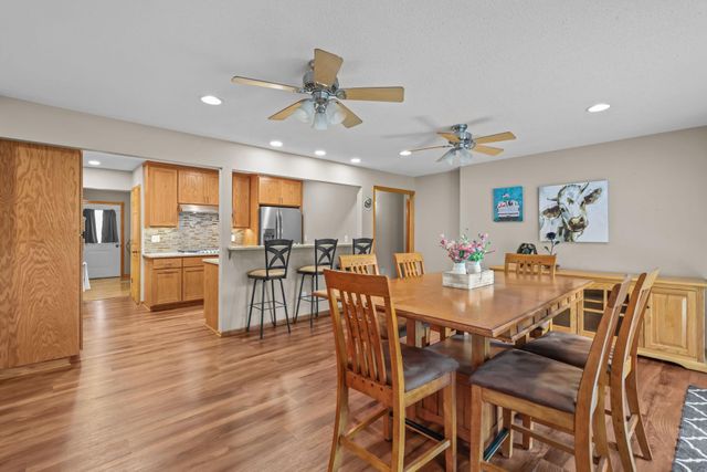 330 110th Lane NW, Coon Rapids, MN 55448