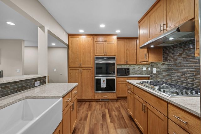 330 110th Lane NW, Coon Rapids, MN 55448