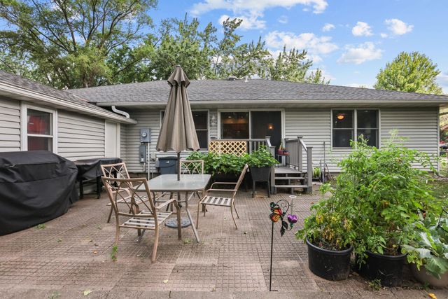 330 110th Lane NW, Coon Rapids, MN 55448