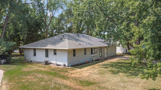 330 110th Lane NW, Coon Rapids, MN 55448