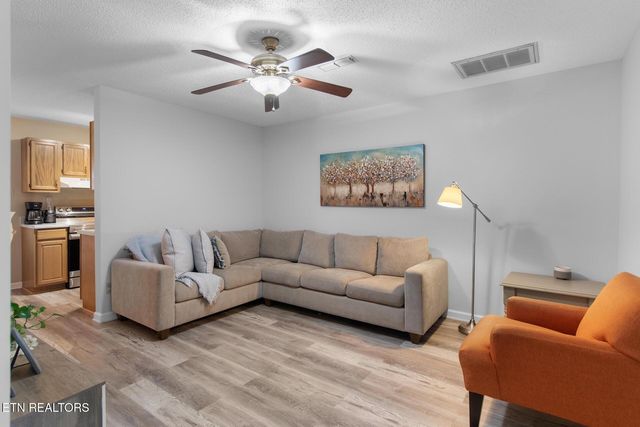 3711 Gunnison Way, Knoxville, TN 37921