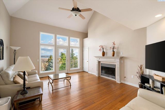 1213 Brentwood Ave, Richland, WA 99352