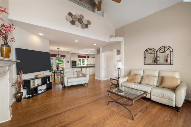 1213 Brentwood Ave, Richland, WA 99352