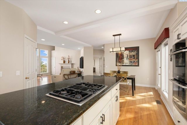 1213 Brentwood Ave, Richland, WA 99352