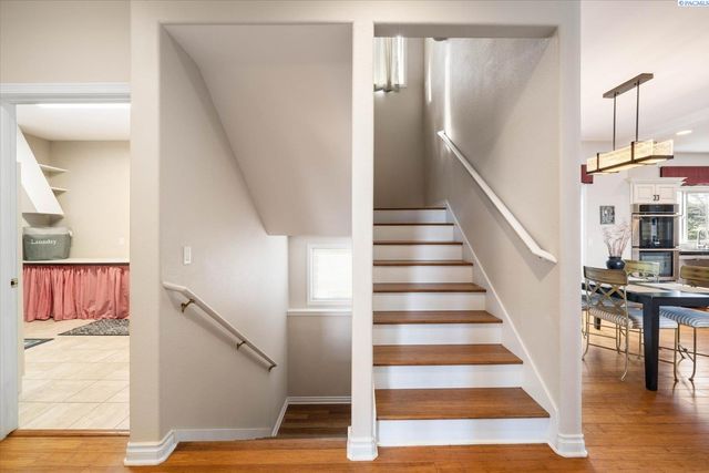 1213 Brentwood Ave, Richland, WA 99352