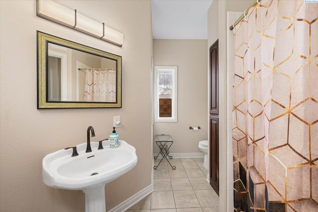 1213 Brentwood Ave, Richland, WA 99352