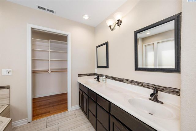 1213 Brentwood Ave, Richland, WA 99352