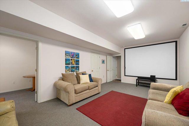 1213 Brentwood Ave, Richland, WA 99352