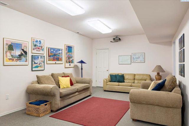 1213 Brentwood Ave, Richland, WA 99352