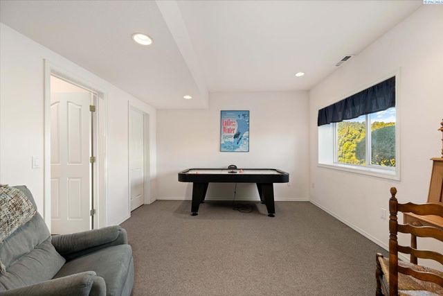 1213 Brentwood Ave, Richland, WA 99352