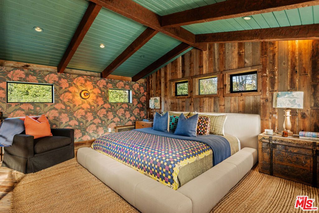 Image 26 of property listing at 6332 Busch Drive, Malibu, CA 90265