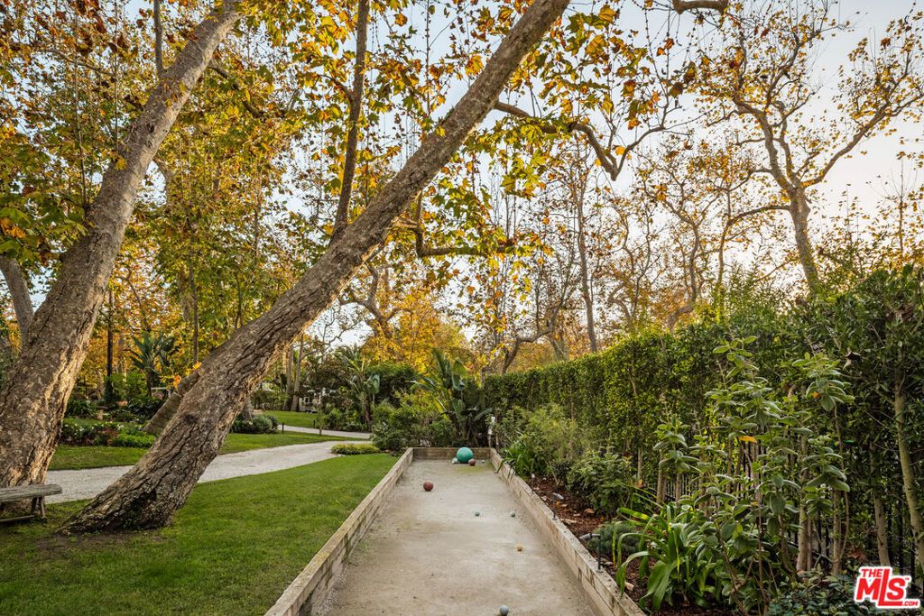 Image 31 of property listing at 6332 Busch Drive, Malibu, CA 90265