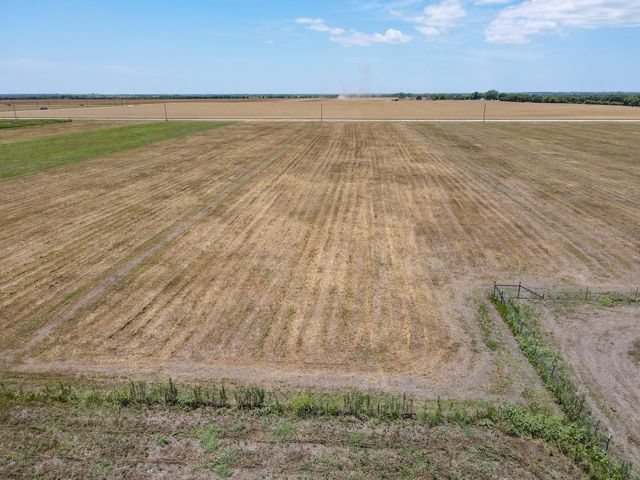 9141 County Road 101A, Grandview, TX 76050