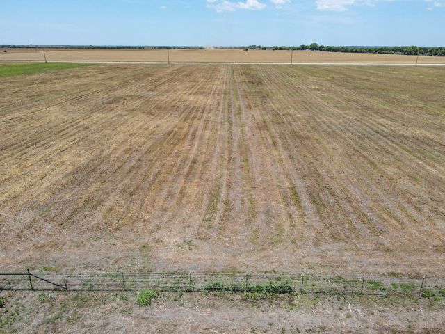 9141 County Road 101A, Grandview, TX 76050