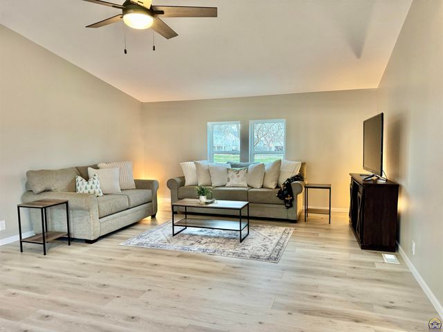 308 Herkimer ST, Oskaloosa, KS 66066