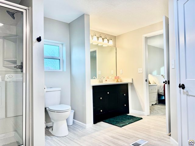 308 Herkimer ST, Oskaloosa, KS 66066