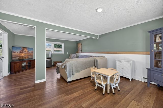 14 Bettino Dr, Ogdensburg Boro, NJ 07439