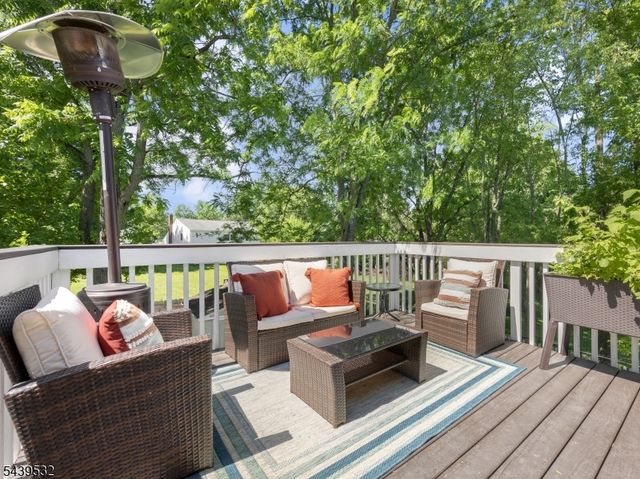 14 Bettino Dr, Ogdensburg Boro, NJ 07439