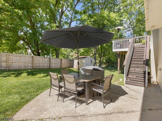 14 Bettino Dr, Ogdensburg Boro, NJ 07439