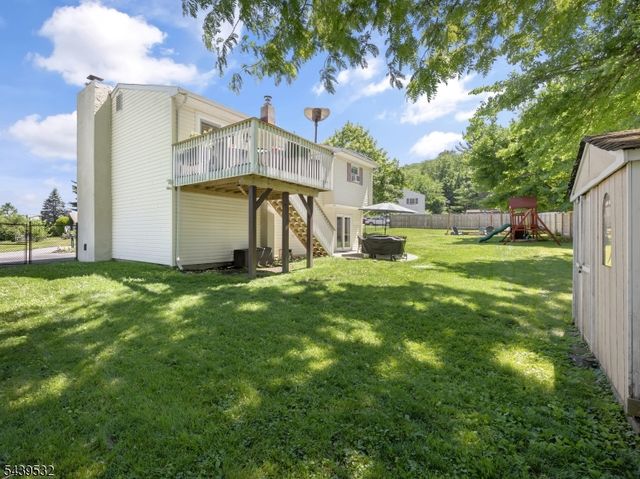14 Bettino Dr, Ogdensburg Boro, NJ 07439