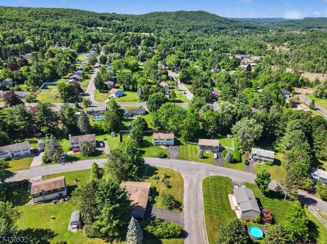 14 Bettino Dr, Ogdensburg Boro, NJ 07439