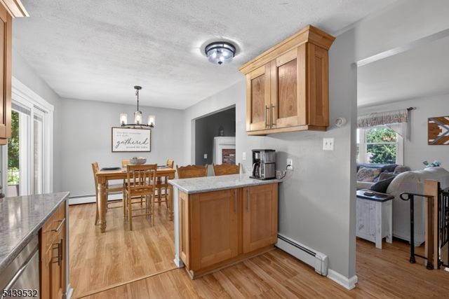 14 Bettino Dr, Ogdensburg Boro, NJ 07439