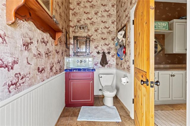 8079 County Street 2550, Hinton, OK 73047