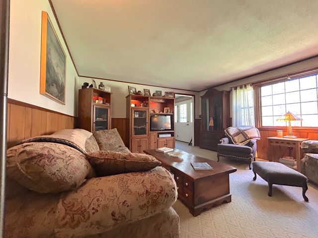 421 Pleasant Street, Franklin, NH 03235