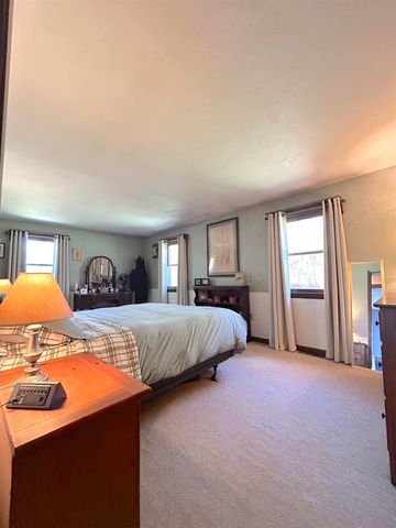 421 Pleasant Street, Franklin, NH 03235