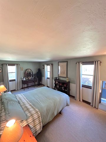 421 Pleasant Street, Franklin, NH 03235