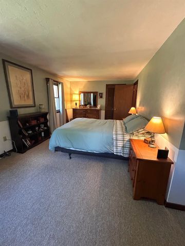 421 Pleasant Street, Franklin, NH 03235