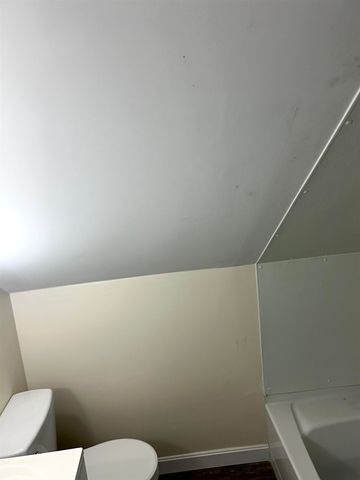 421 Pleasant Street, Franklin, NH 03235