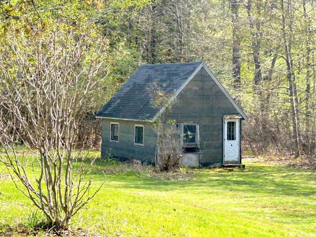 421 Pleasant Street, Franklin, NH 03235