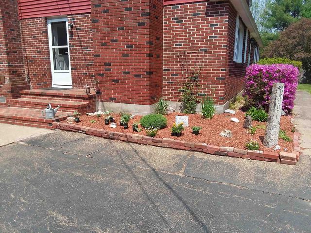 421 Pleasant Street, Franklin, NH 03235