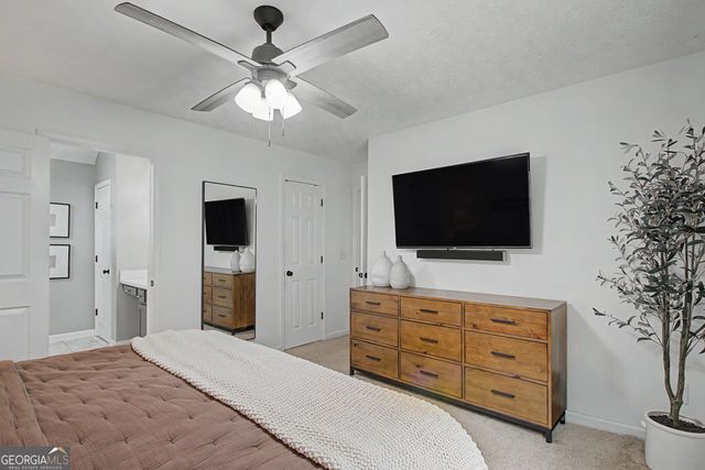 185 Creekside Drive, Grantville, GA 30220