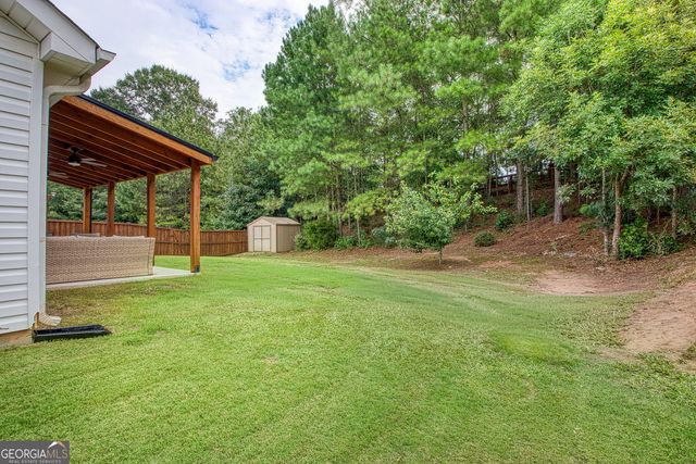 185 Creekside Drive, Grantville, GA 30220