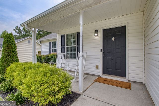 185 Creekside Drive, Grantville, GA 30220