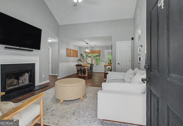 185 Creekside Drive, Grantville, GA 30220
