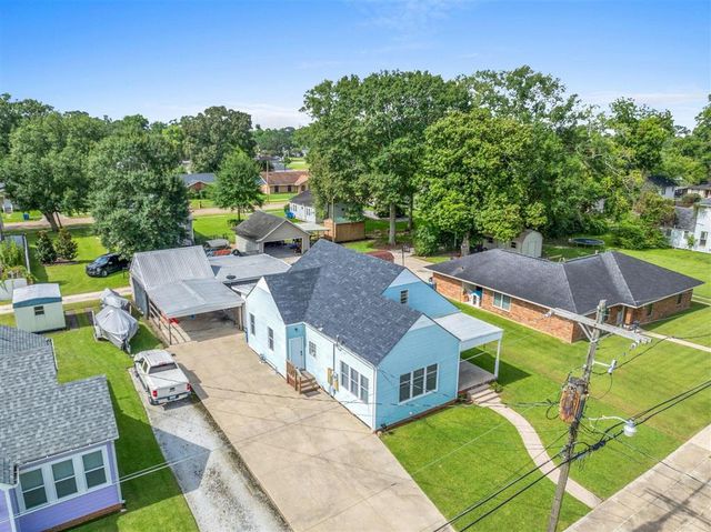 523 E Nezpique Street, Jennings, LA 70546