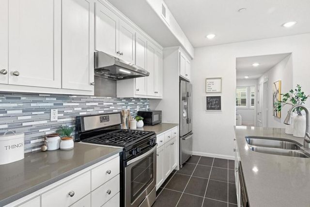 2011 Mahuron Circle, San Jose, CA 95133