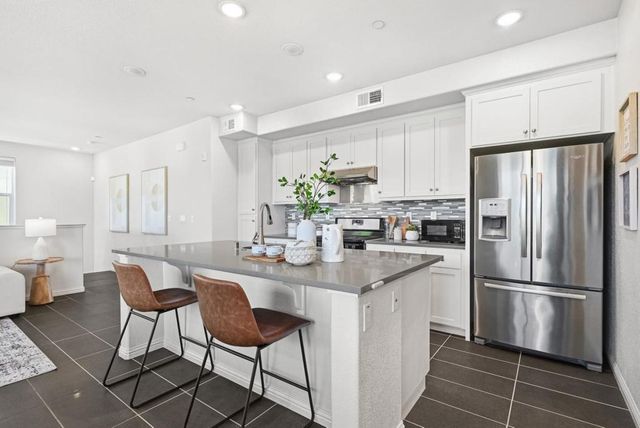 2011 Mahuron Circle, San Jose, CA 95133