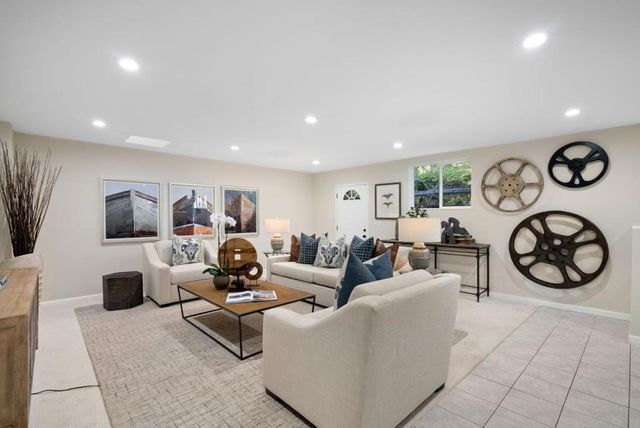 551 Sequoia Avenue, Redwood City, CA 94061